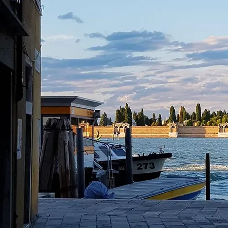 Angolo Fiorito Zajazd Wenecja