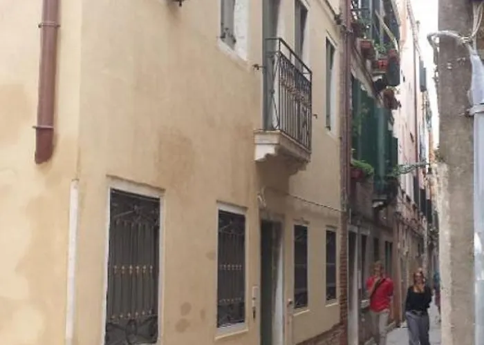 Angolo Fiorito Inn 3*